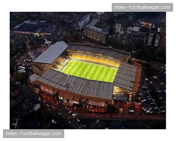 应对极端天气:英超各俱乐部投资球场顶棚与地热系统的现状调查 应对极端天气:英超各俱乐部投资球场顶棚与地热系统的现状调查